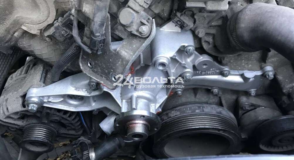 Замена помпы Mercedes Замена помпы Мерседес