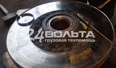 Замена ступичного подшипника Даф 105 Замена ступицы Даф 105